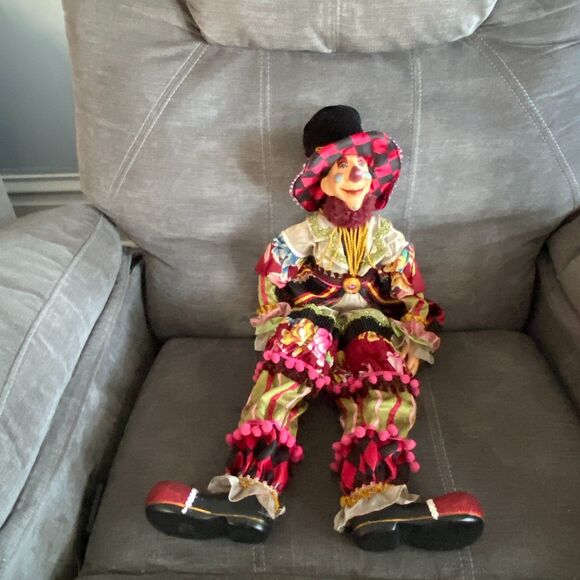 Kasma Collection 24 Inch Porcelain and Cloth Jester Clown Collectible Doll, EUC - Picture 1 of 16
